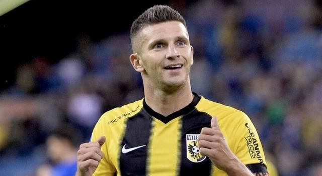 而年仅19 而年仅19