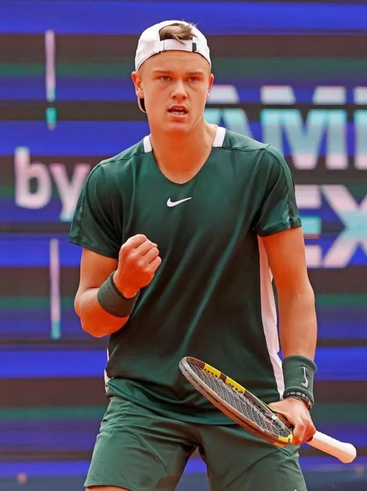 虽然对阵亚 虽然对阵亚